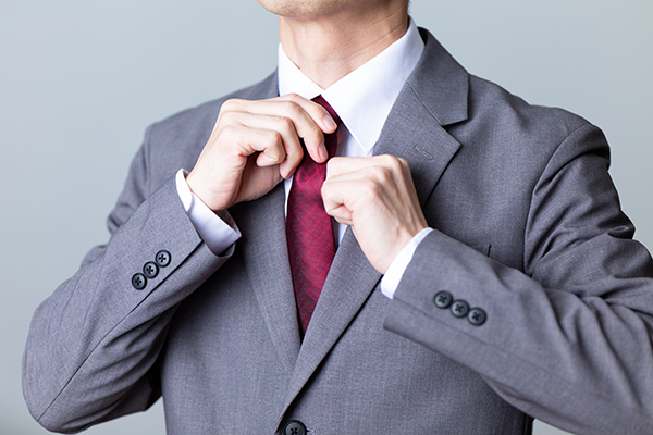 ワンランク上の着こなしへ！ネクタイを綺麗に見せる3つのコツ