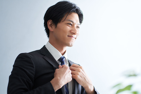 面接官はここを見ている!スーツの身だしなみとチェックポイント