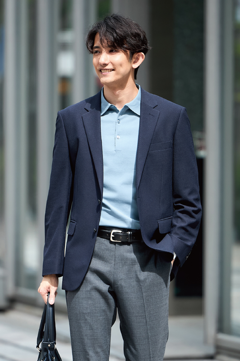 アイジャケット着用男性