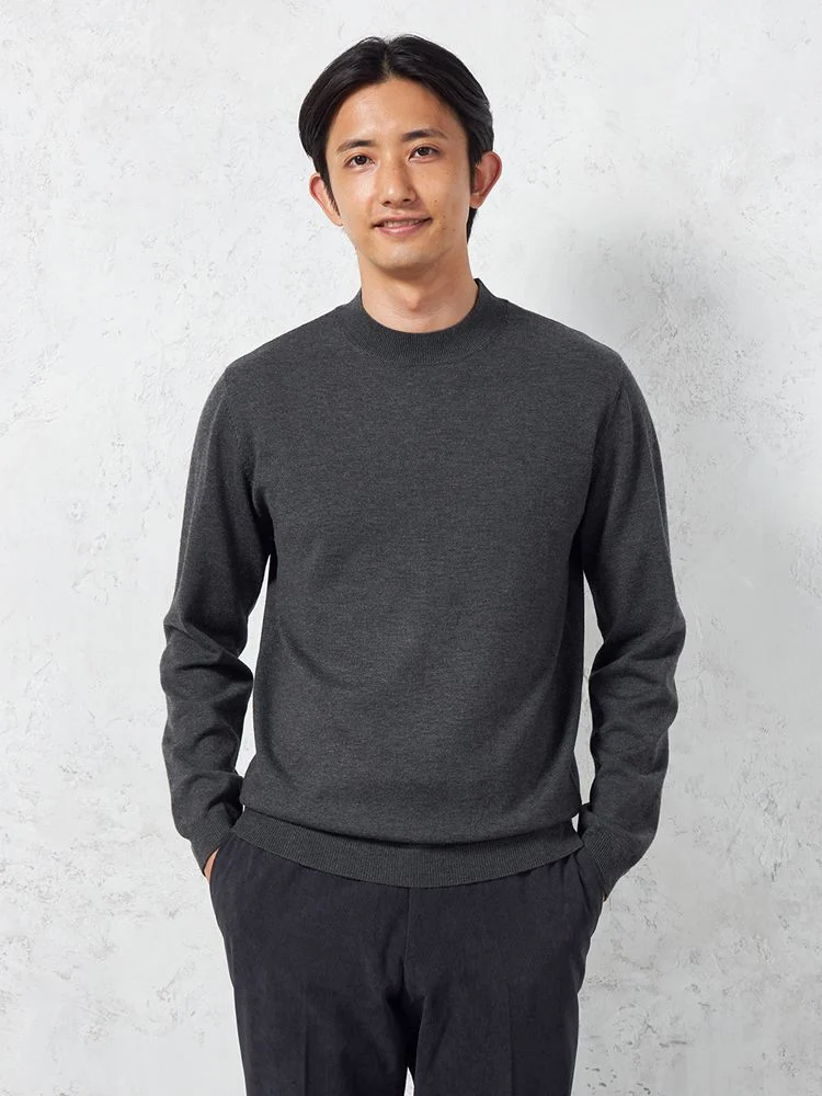 【KATHARINEEHAMNETT-キャサリン・イー・ハムネット-】モックネック長袖ニット吸湿発熱ストレッチウォッシャブル無地秋冬