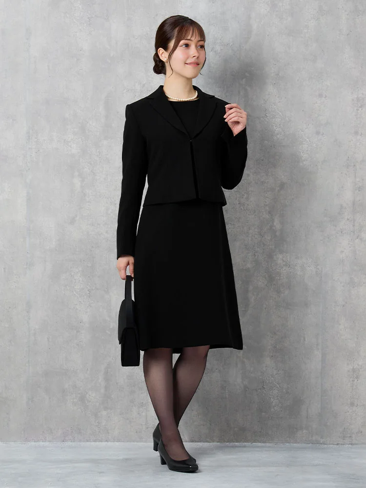 【WEB限定価格】ウィメンズフォーマルアンサンブルブラック無地通年礼服【レディース】